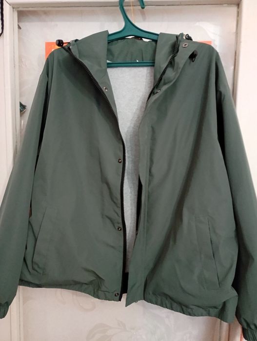 Продам куртку подростковую