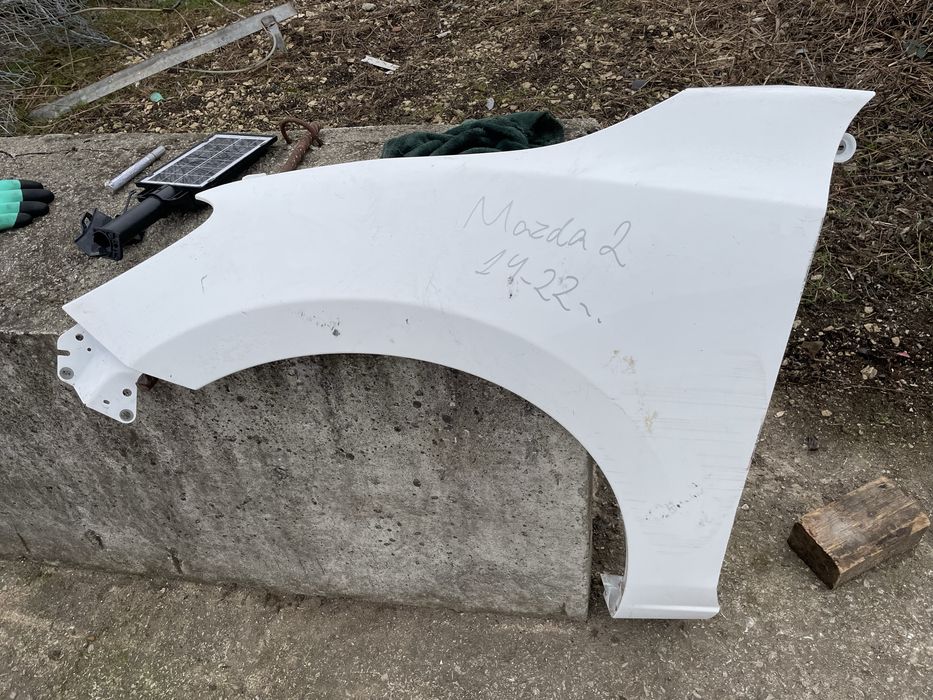 Ляв калник за Mazda 2 Мазда 2  2014-2022г