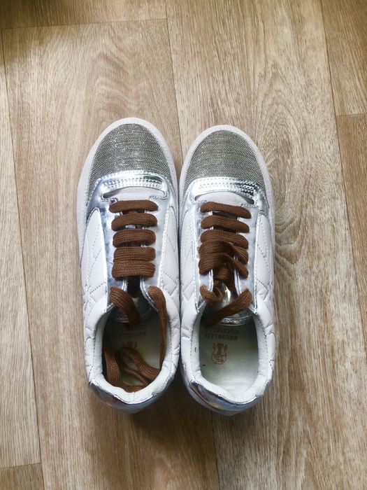 Новые кроссовки, 38 размер