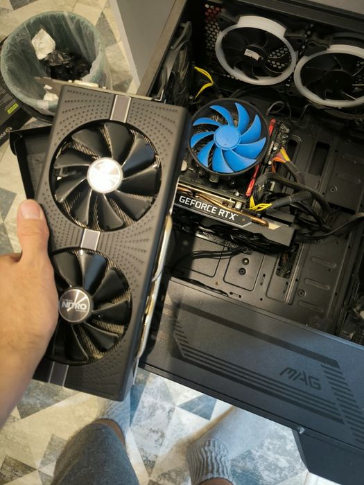 Sapphire RX 590 Nitro+ 8GB GDDR5, 256-bit.