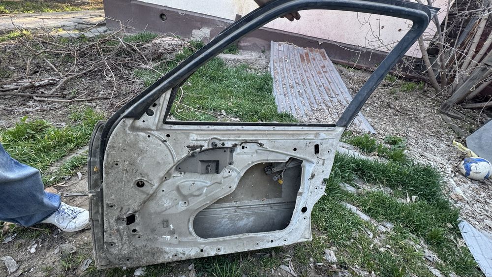 Продам Запчасти e34