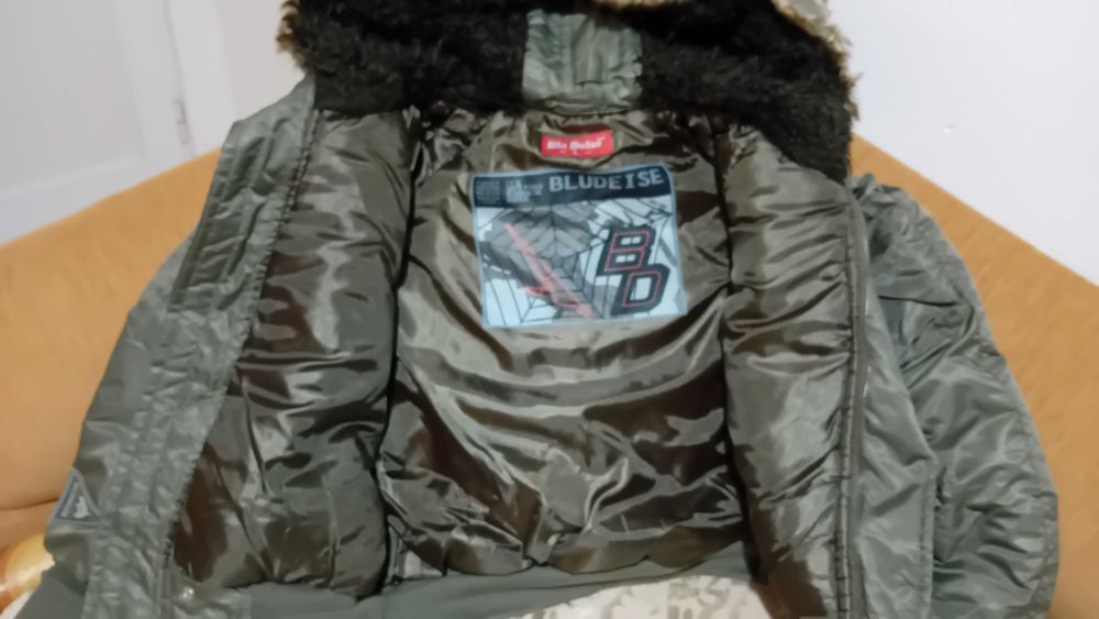 Топло яке Blu Deise с качулка