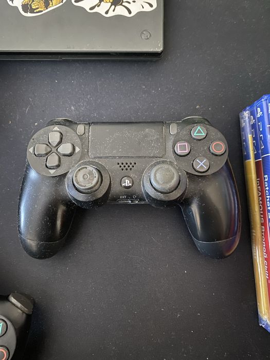 Playstation 4 Slim 1Tb