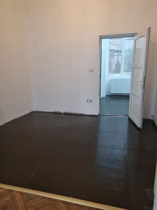 Vand urgent apartament ultracentral 3 camere