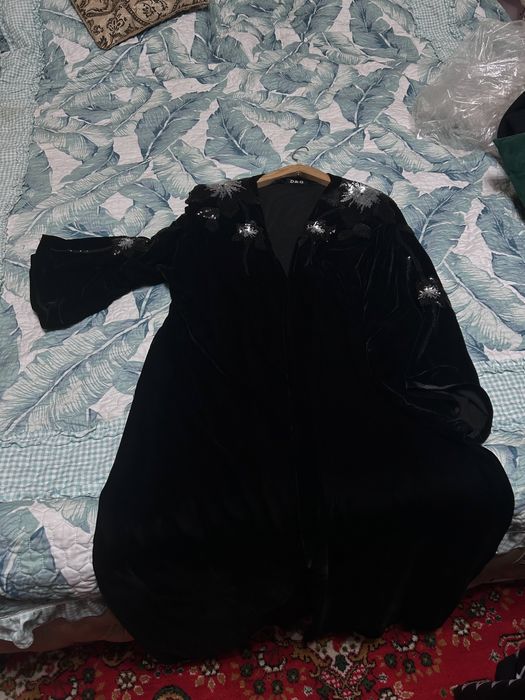 Dubai abayasi sotiladi