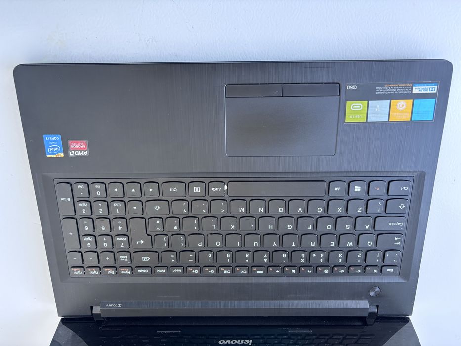 Laptop Lenovo pentru piese  cu display defect