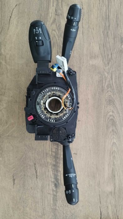 За Пежо 208 лостове за фарове и мигачи