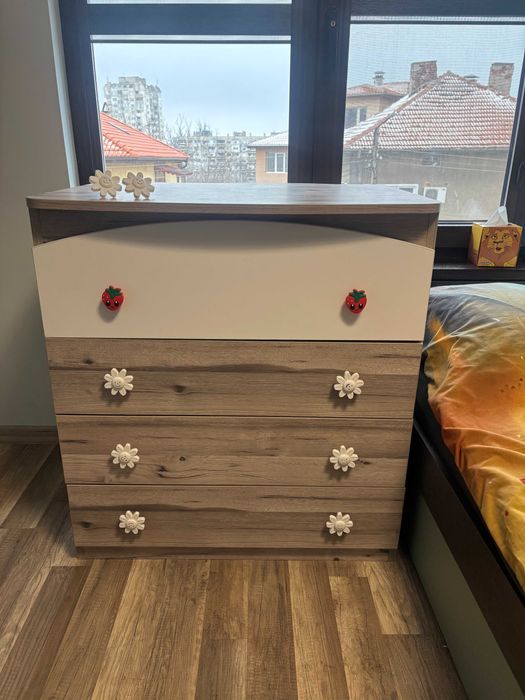 Бебешко легло с матрак и скрин