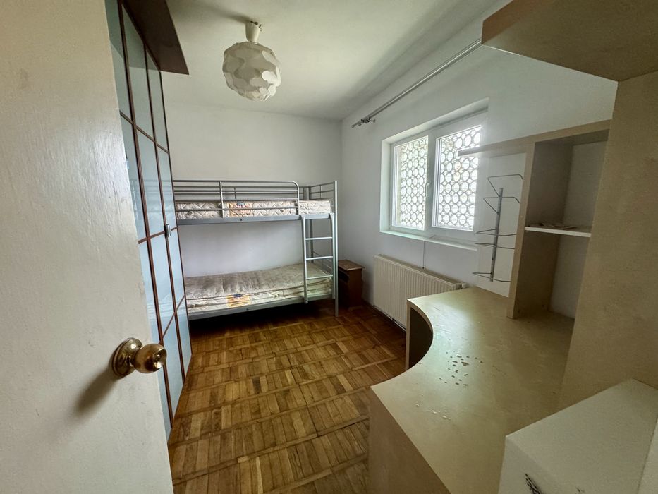 Apartament DUPLEX 4 camere CENTRAL,2 băi,2 locuri de parcare,terasă