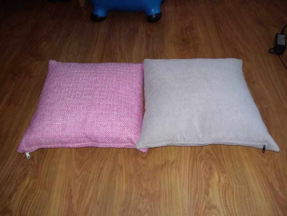 Продавам чисто нова розова декоративна възглавница