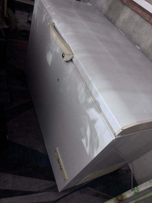 морозильник  бу 300л