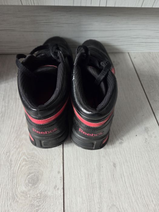 Маратонки Reebok в много добро състояние.