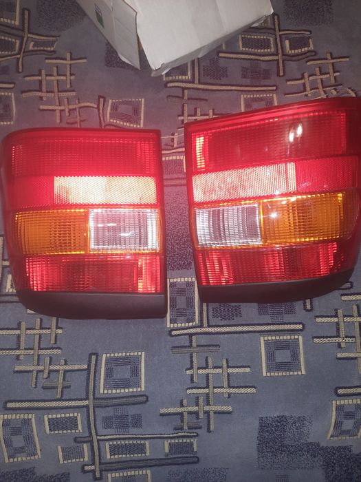 Продам задние фонари