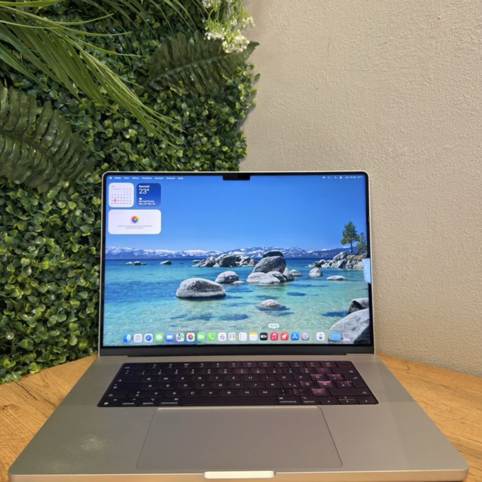 MacBook M1 Pro 16 inches