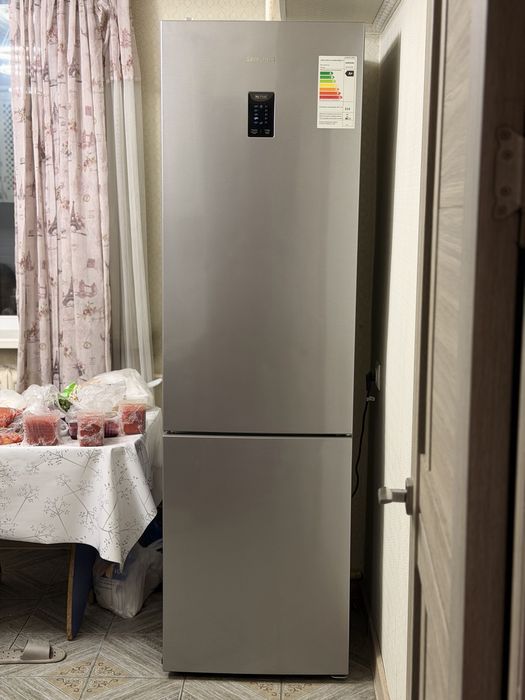 Samsung No Frost RB37A5200SA серебристый