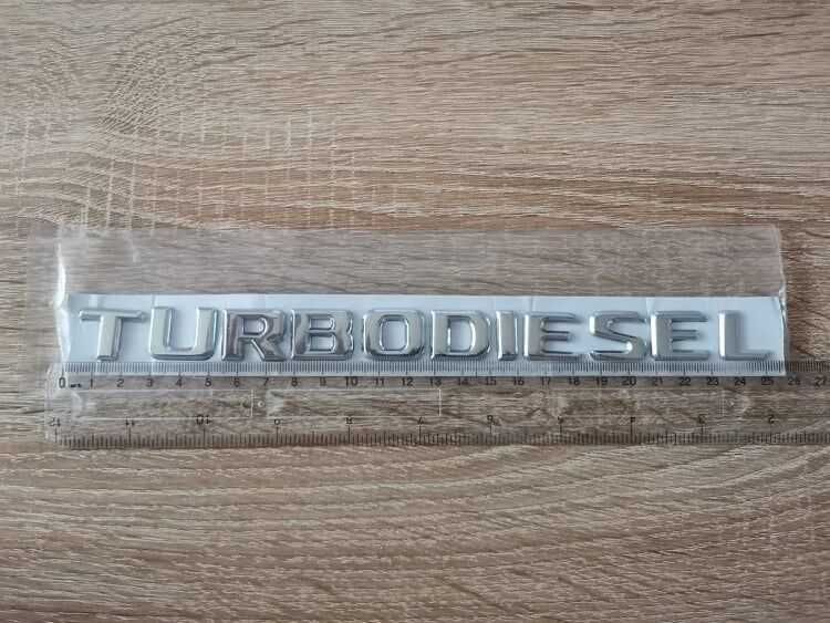 сребрист надпис Mercedes Benz Turbodiesel