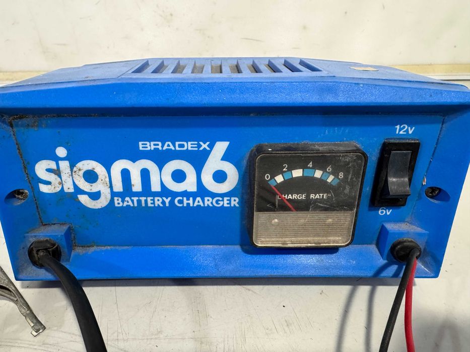 Зарядно за акумулатор - Sigma 12V/6amp