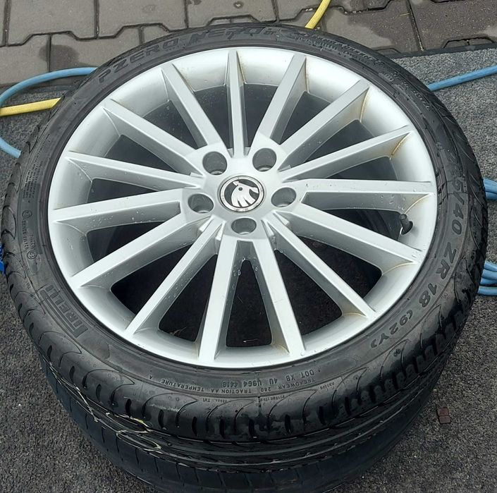 Jante Skoda Octavia VW Golf Seat Leon Anvelope Vara Pirelli 225 40 18