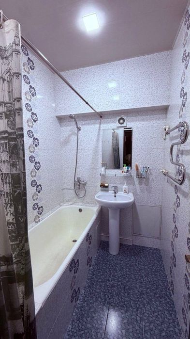 Продается квартира на Юнусабаде