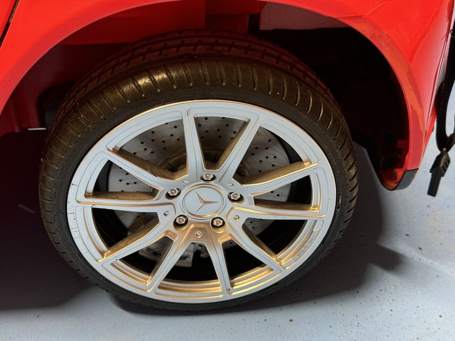 Акумулаторна кола Мерцедес с две места