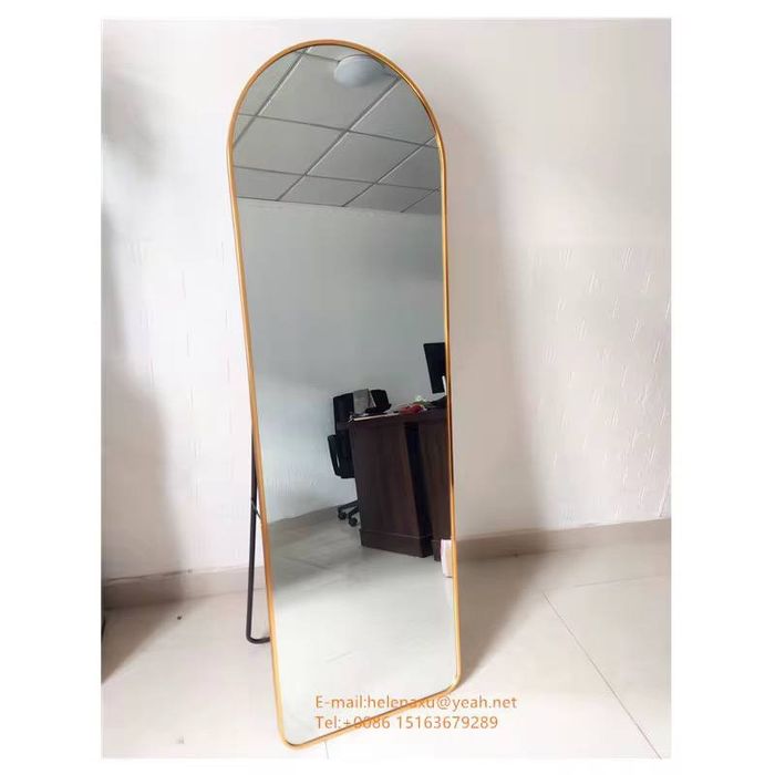 Oyna zerkala sotiladi