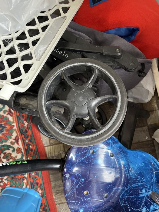 прогулочная коляска