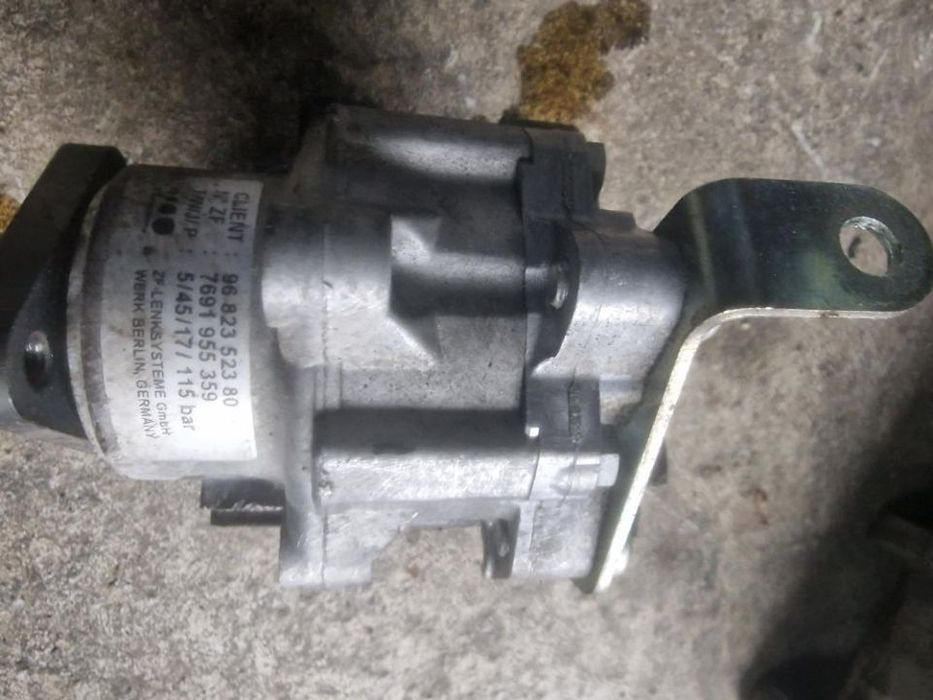Pompa servodirectie Citroen c5 motor 2,7 hdi,an 2008-2015