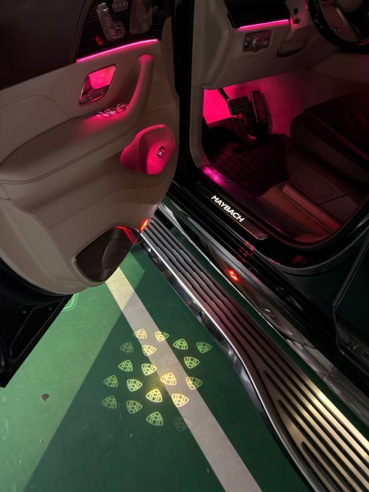 Mercedes-Benz Maybach GLS 600 год 2025