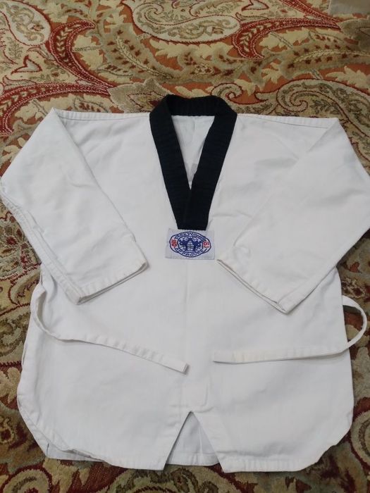 Продам кимоно для восточных единоборств