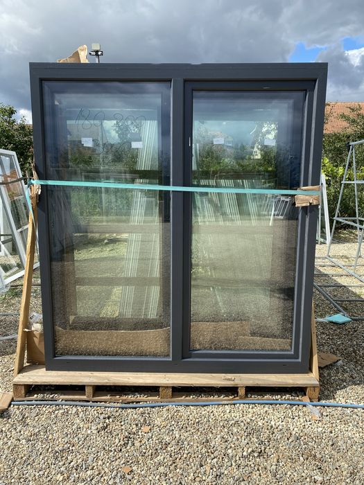 ferestre gri antracit noi de la 450 lei