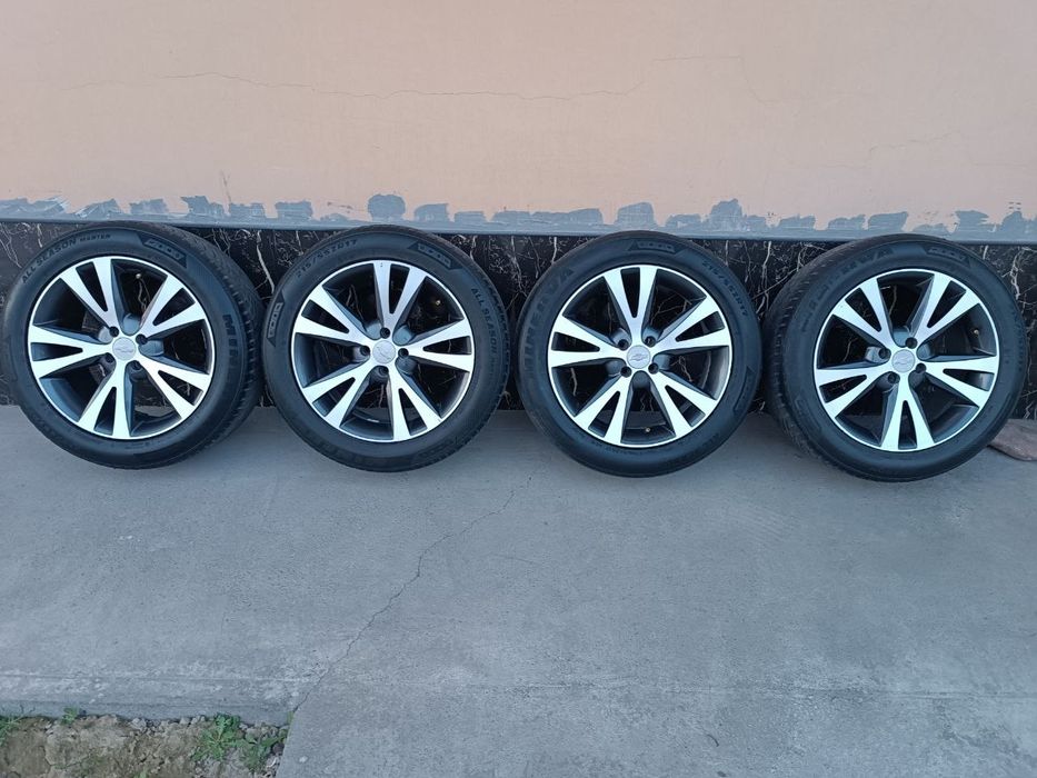 Kaptiva Stil Diska Balon Sotiladi 215 55 R17 Holati ideal