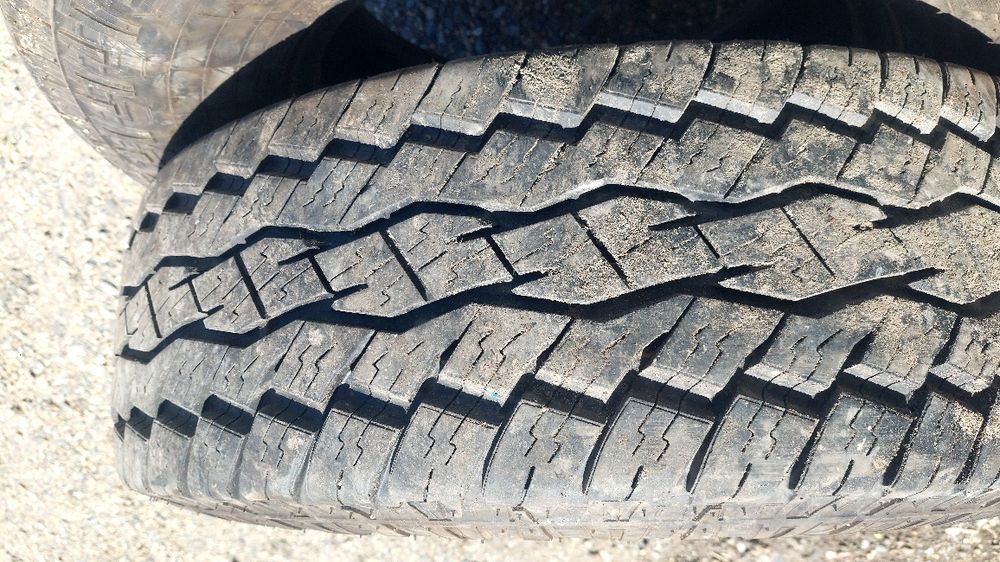 Продам резину Toyo A/T R16