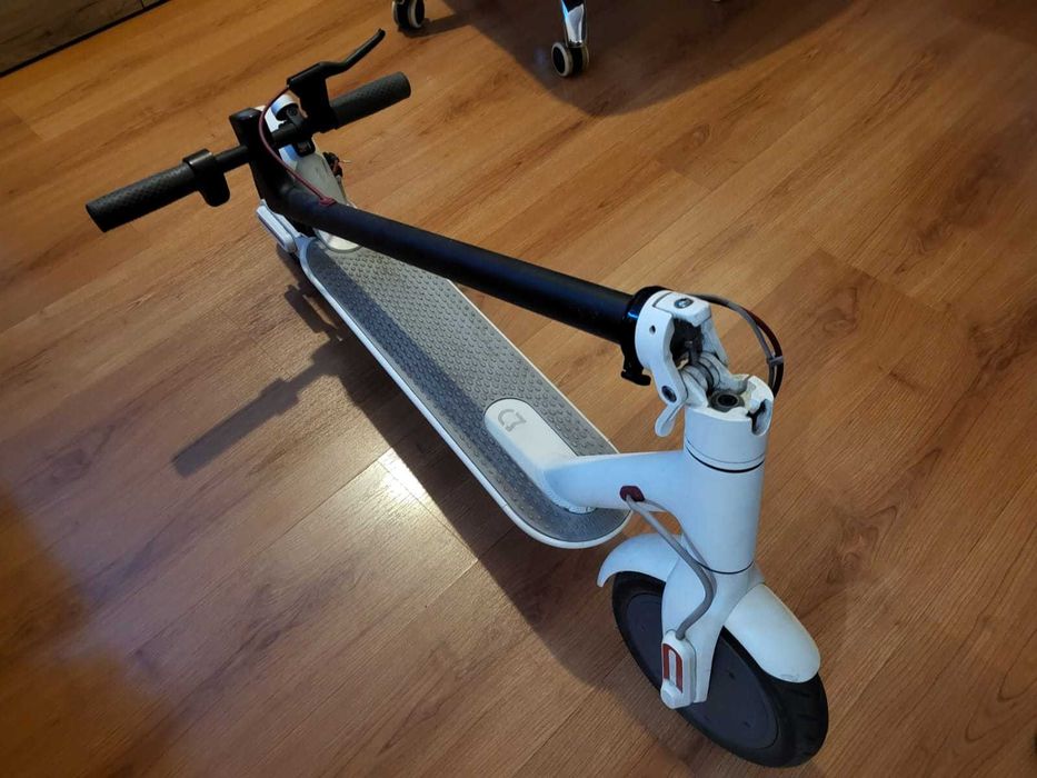 электросамокат Xiaomi M365