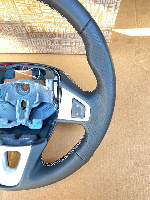 Volan piele Megane 3 GT Scenic 3 nou original Renault