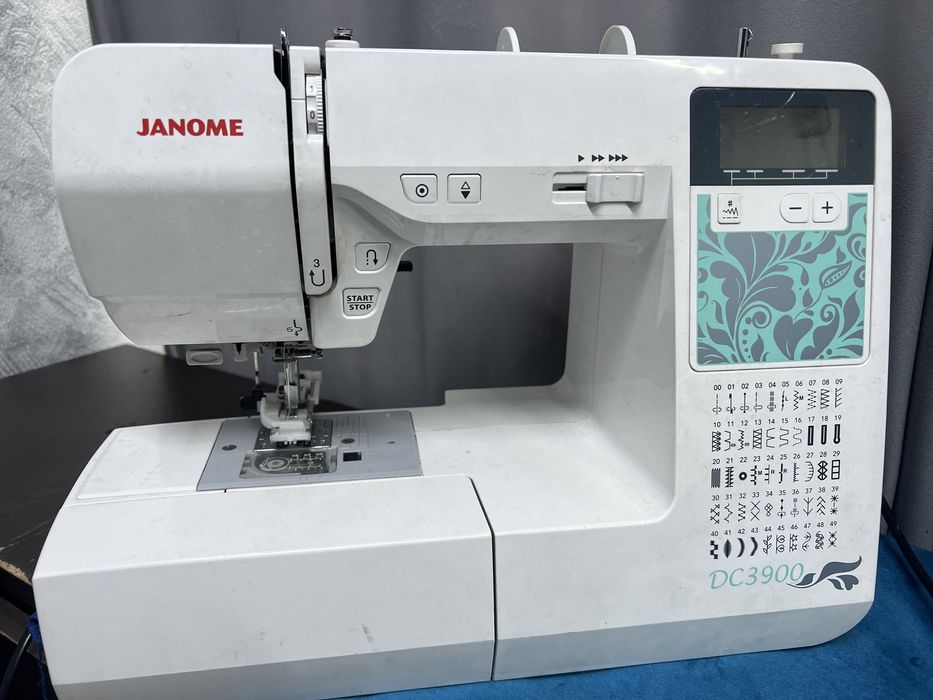 Продам машинку janome для пуговиц