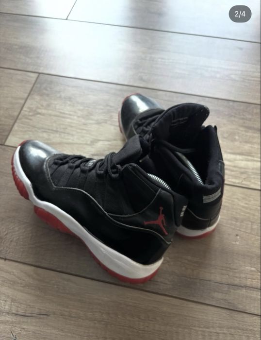 Jordan 11 retro bred