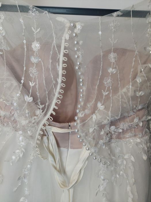 Rochie de mireasă ivoire elegantă, mărime reglabilă 36-42, cu mâneci