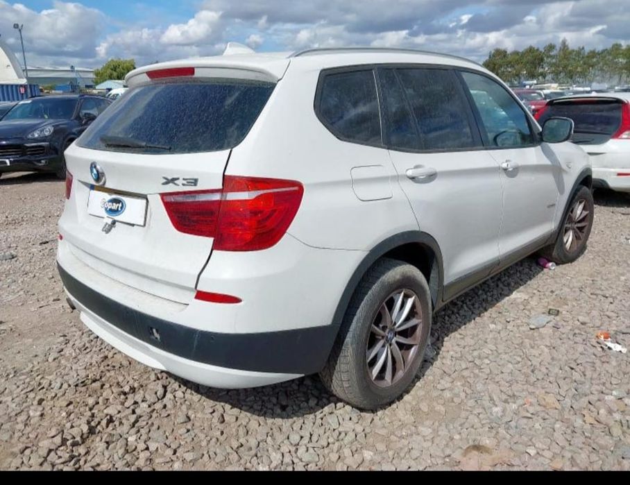 Dezmembrez BMW X3 F25 Alb și Albastru