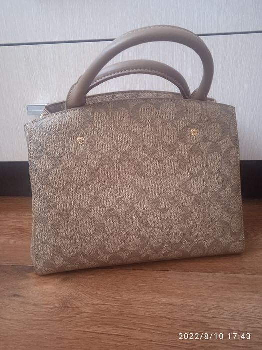 Продам сумочку новую