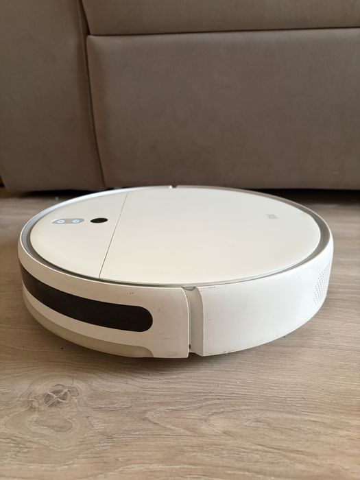 Продам робот-пылесос Xiaomi Mi Robot Vacuum-Mop 2