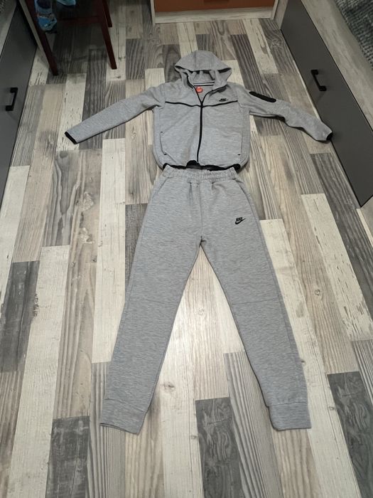 Nike tech екип за момче