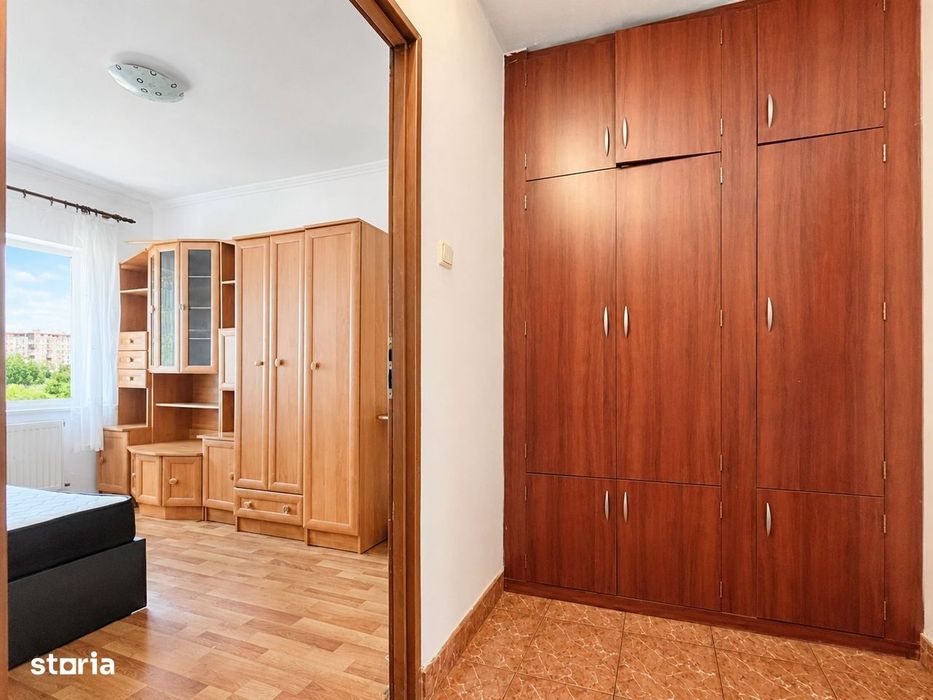 De inchiriat apartament cu 3 camere - zona Lipovei