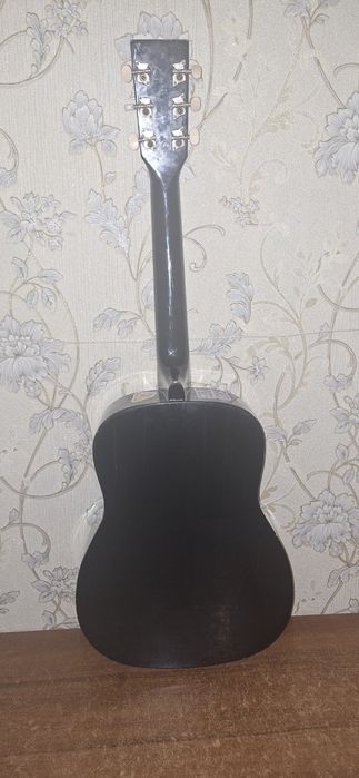 акустическая гитара