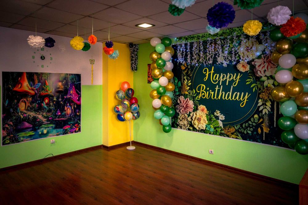 Парти-клуб "Приказната Къща" - помещение за детски рожден ден Перник