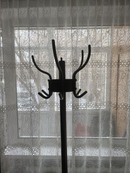 Вешалка напольная железная