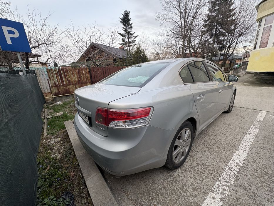 Toyota Avensis echipare Top