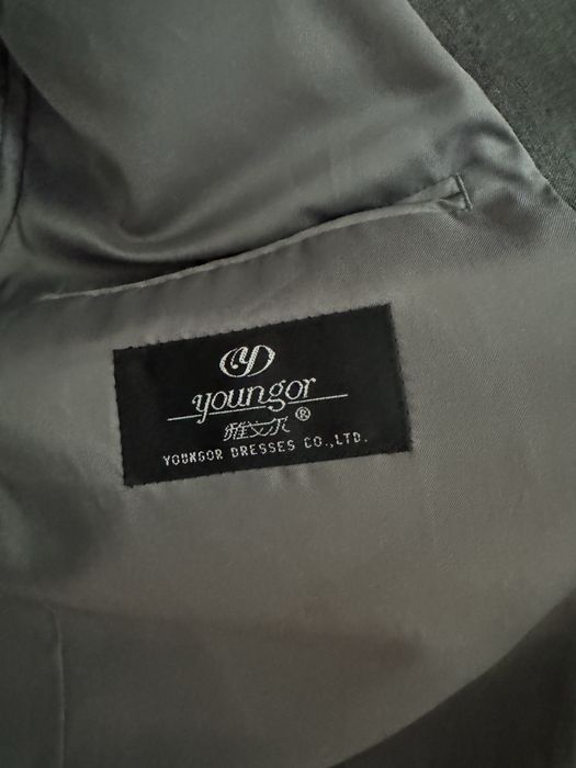 Костюм мужской серый