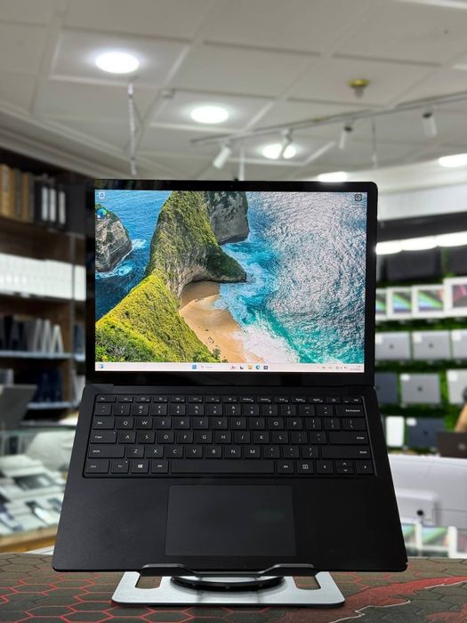 Surface core i7-11avlod narxini kelishamiz