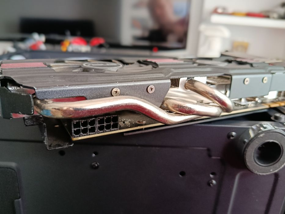 Placa video Asus Geforce Gtx 670 DirectCU II  gddr5 2048MB