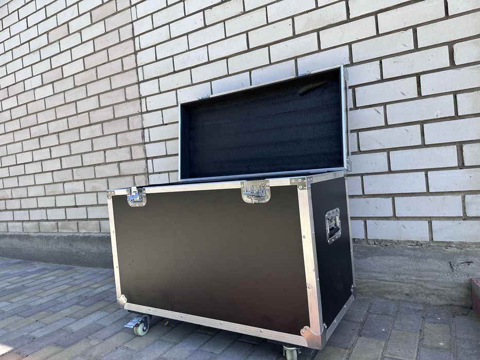 Продается Кейс большой.